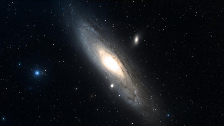 Sky survey picture of M31, the Andromeda Galaxy with the DWARF 3 frame drawn on it